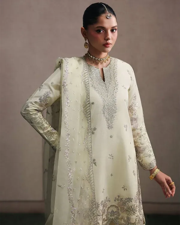 AYZEL_IVORY_EMBROIDERED_TOP_DUPATTA_WITH_SHARARA_PLAZZA_SET