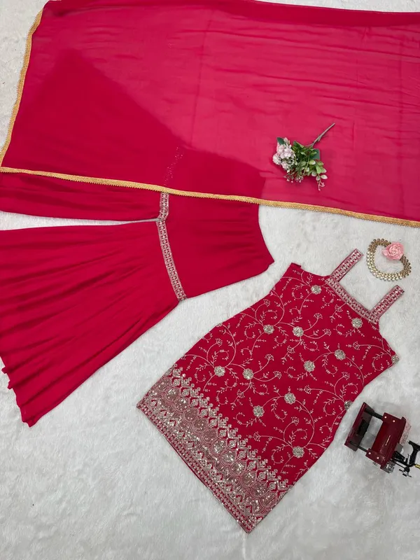 EMBROIDERED_GEORGETTE_SLEEVELESS_KURTA_WITH_SAHARA_AND_DUPATTA_SET