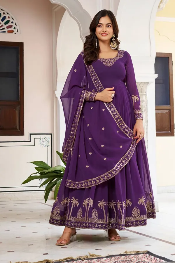 Regal_Violet_Heritage_Anarkali_Ensemble