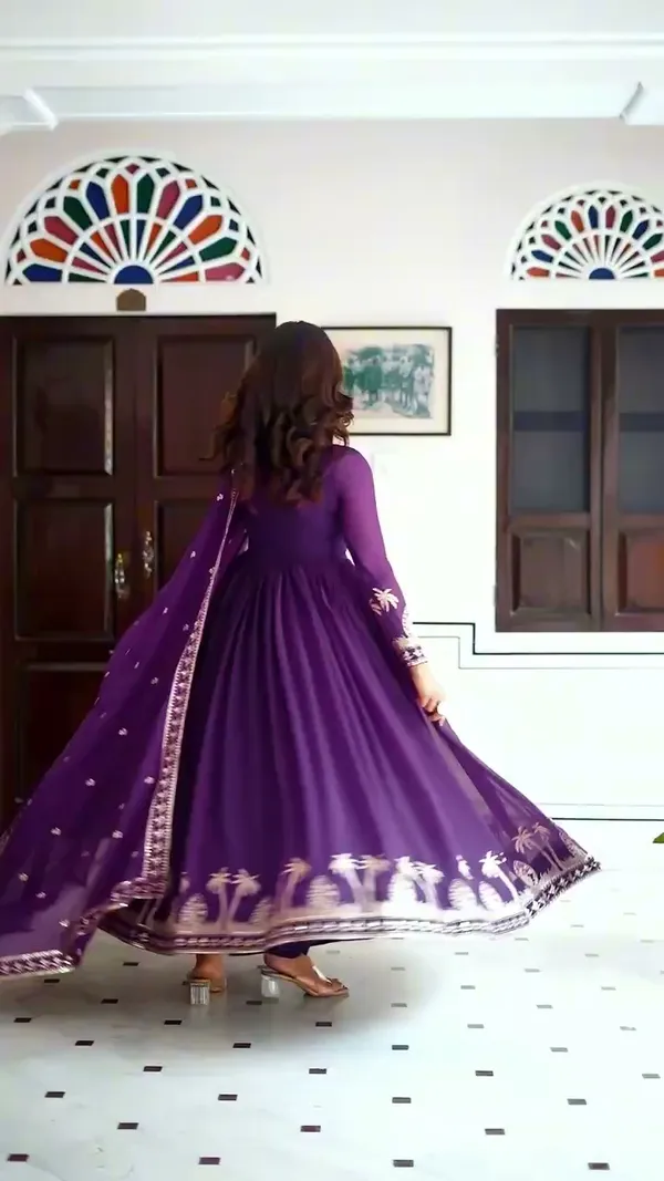 Regal_Violet_Heritage_Anarkali_Ensemble
