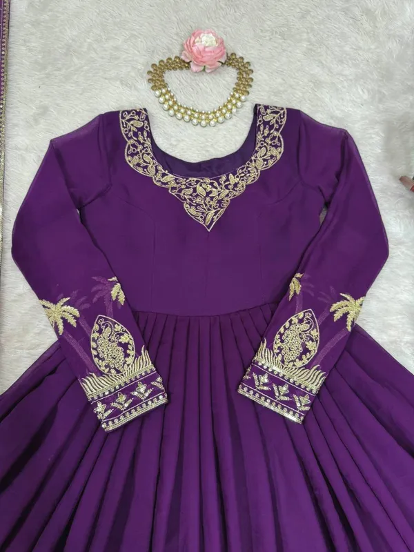 Regal_Violet_Heritage_Anarkali_Ensemble