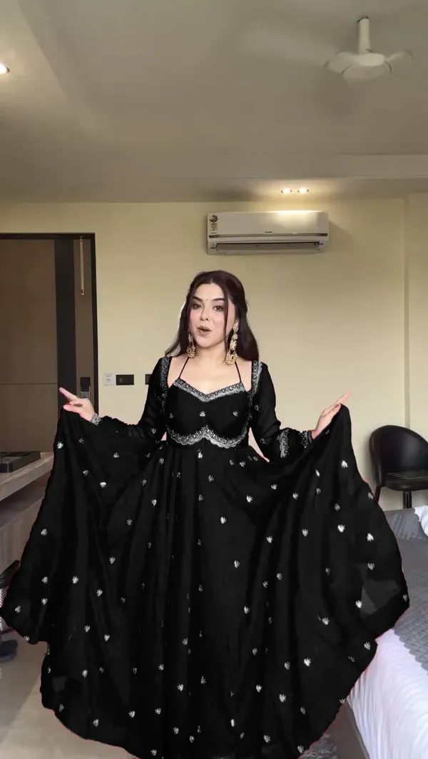 JET_BLACK__Anarkali_Graceful_Look