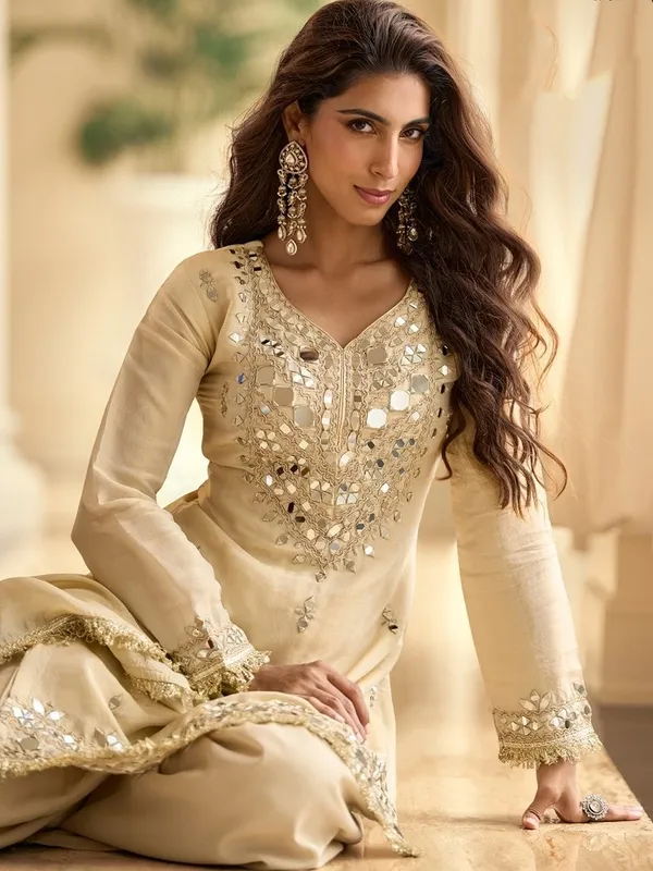 MIRROR_WORK_KURTI_PAIRED_WITH_SHARARA_PANTS