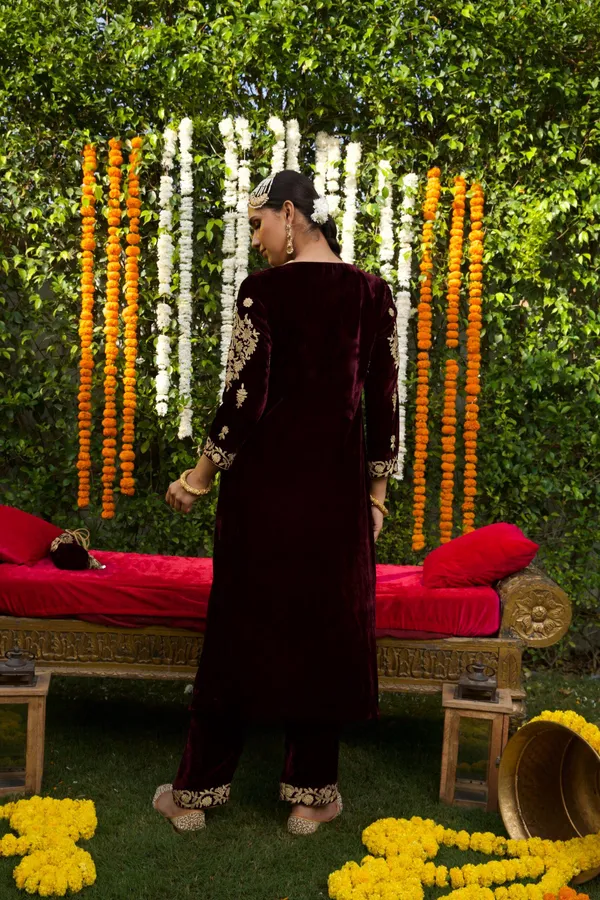 LUXURY_WINE_3_Pieces_Suit_with_top,_Bottom_&_Dupatta