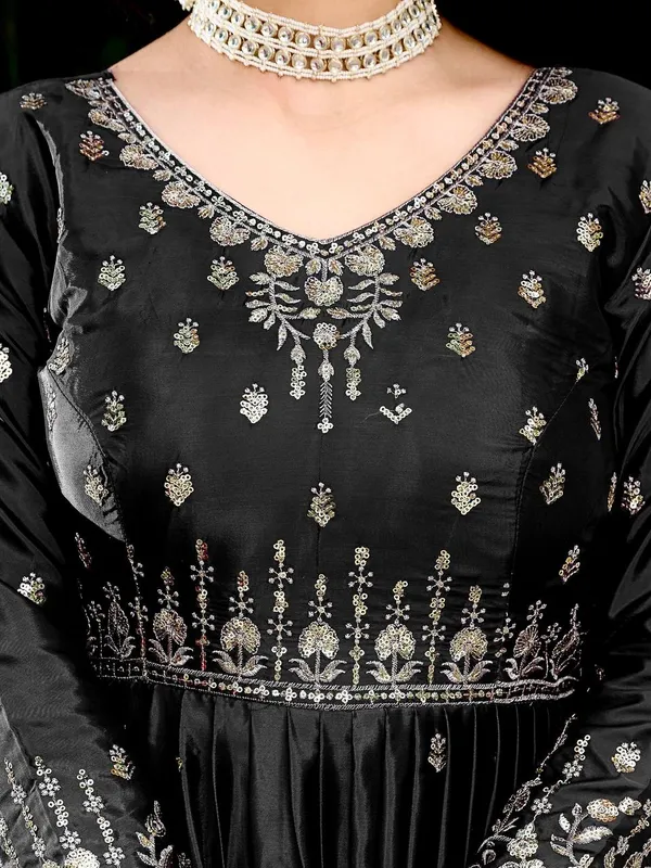 Elegant_royal_BLACK_Embroidered_Anarkali_Suit_with_Dupatta_&_Palazzo_Set