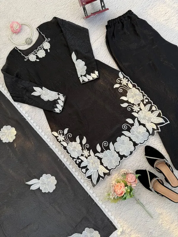 3-piece_set_–_crafted_for_comfort,_stitched_with_grace.