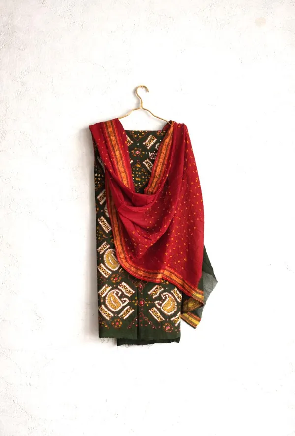 Green_Cotton_Bandhni/Bandhej_Suit_Dress_Materials_Women