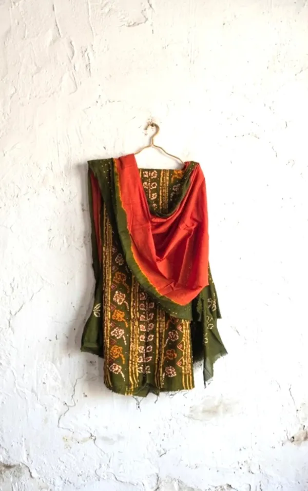 Henna_Green_Cotton_Bandhani/Bandhej_Suit_Dress_Materials_Women