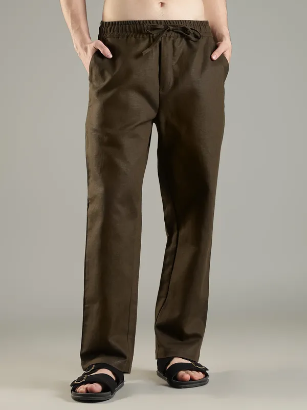 Olive_Cotton_Linen_Blend_Drawstring_Trousers_For_Men