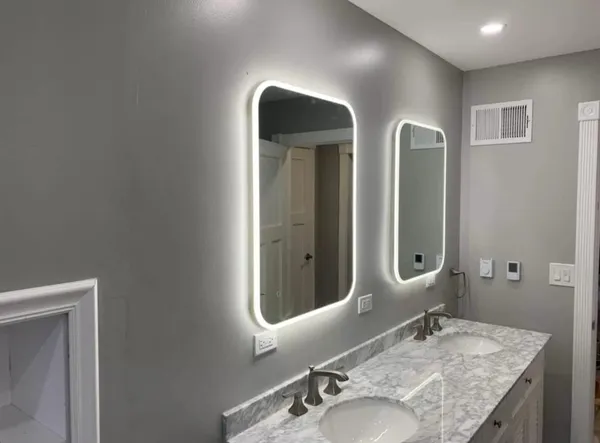 Warm_White_Cool_White_And_Mixed_Light_Bathroom_Led_Mirror_With_Touch_Sensor