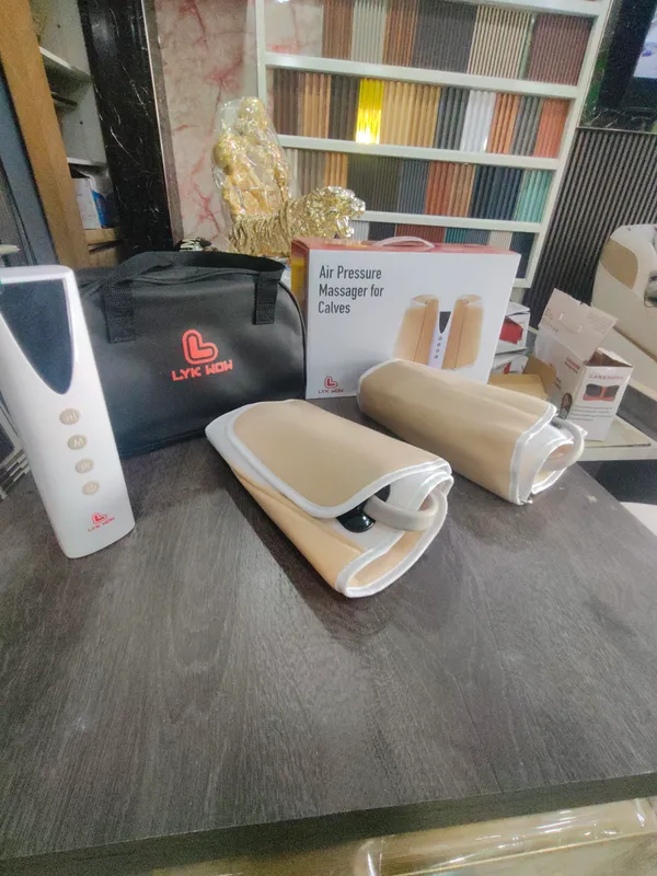 White_And_Beige_Lyk_Wow_Calves_Massager_Battery_Operated_Double_Leg_For_Leg_Pain_Relief_&_Muscle_Recovery