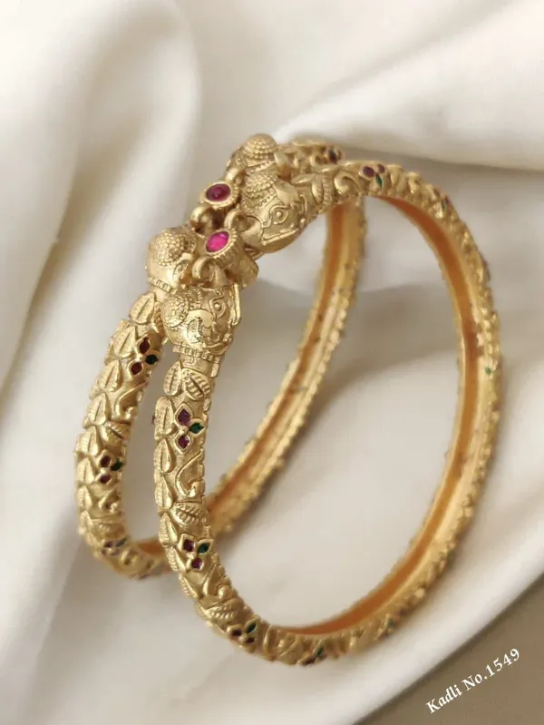Gold_Metal_With_Gold_Plating_Bangles_For_Women