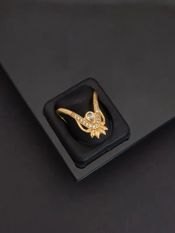 Gold_Alloy_Ring_For_Women