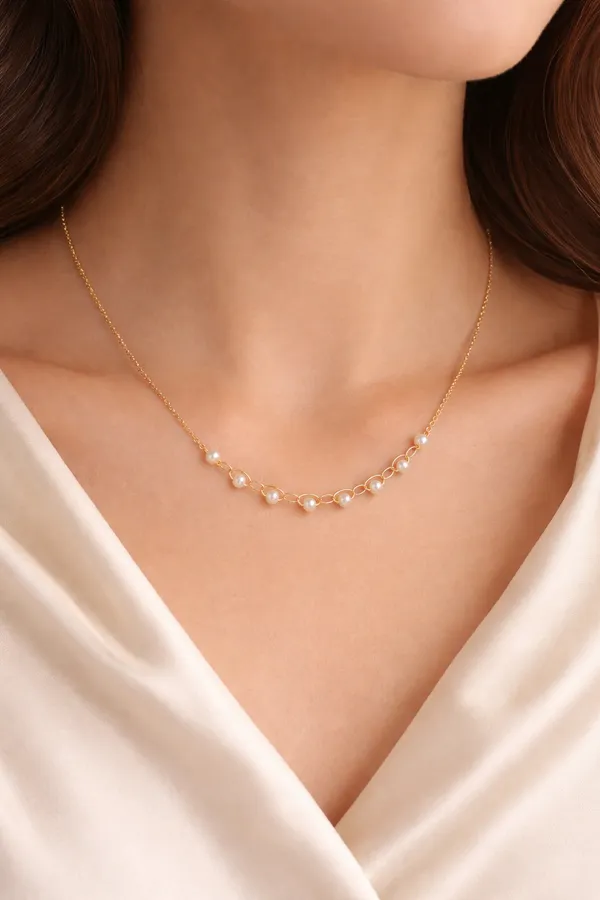 Gold_Alloy_Necklace_For_Women