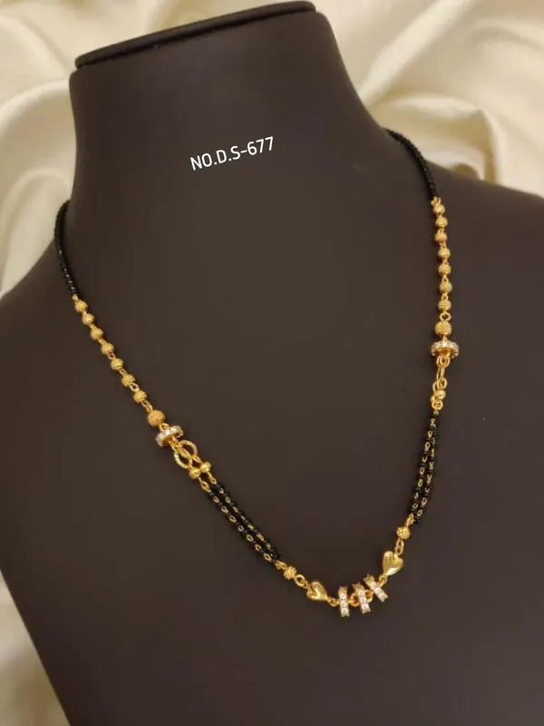 Gold_Alloy_Mangalsutra_For_Women