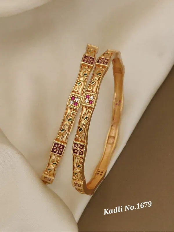 Gold_Brass_Bangles_For_Women