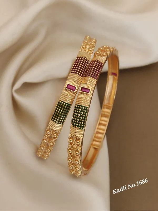 Gold_Plated_Metal_Bangles_For_Women