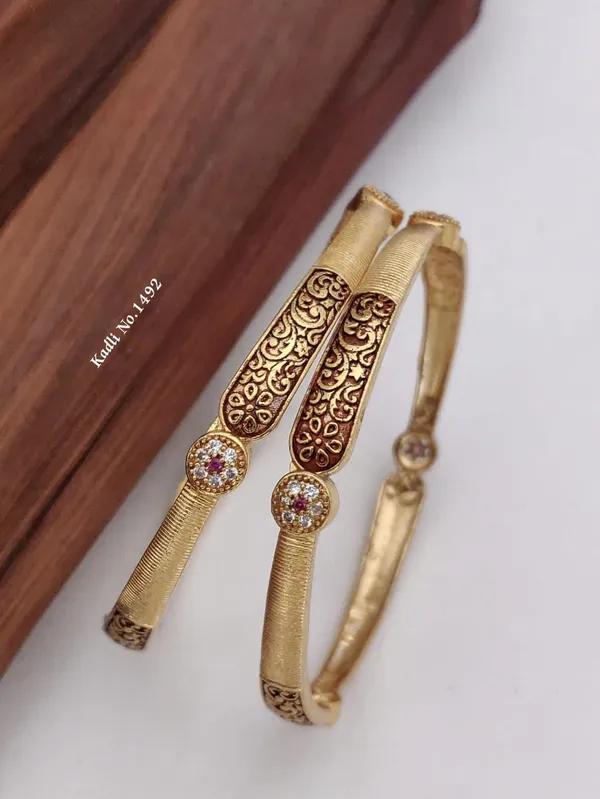 Gold_Plated_Metal_With_Enamel_Work_Bangles_For_Women