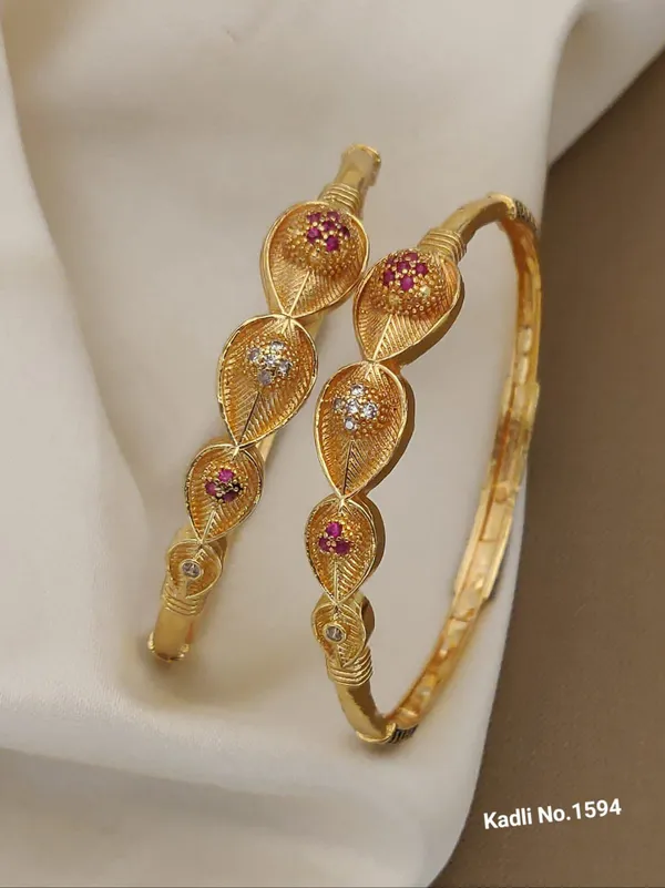 Gold_Plated_Alloy_Bangles_For_Women