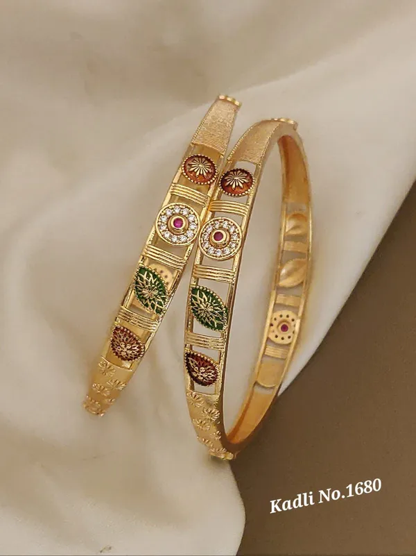 Gold_Plated_Metal_With_Kundan_Stones_Bangles_For_Women