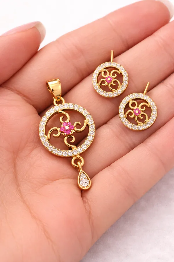 Gold_Plated_Pendant_For_Women