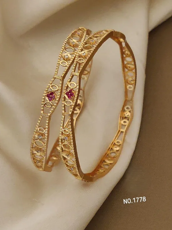 Gold_Brass_Bangles_For_Women