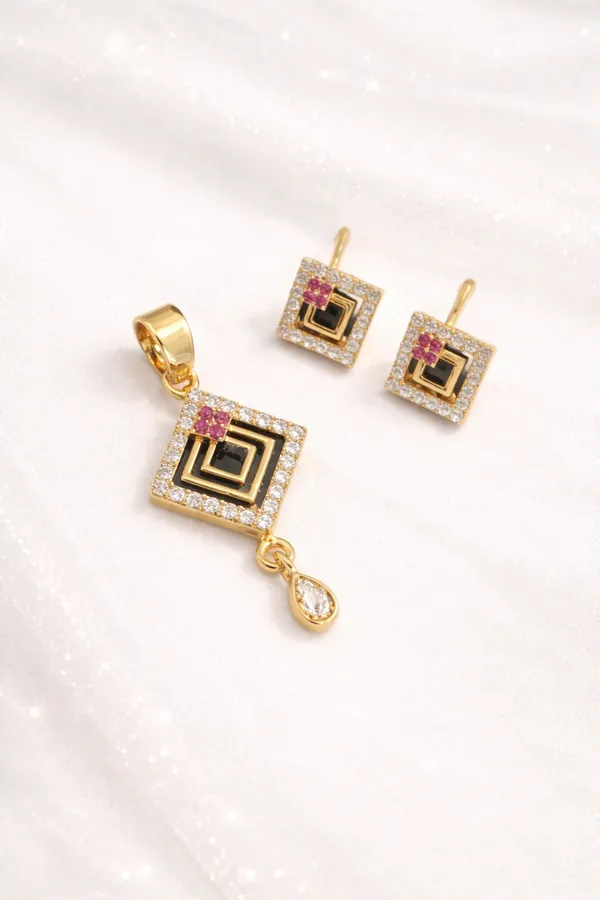 Gold_Coated_Metal_With_1_Gram_Forming_Pendant_For_Women