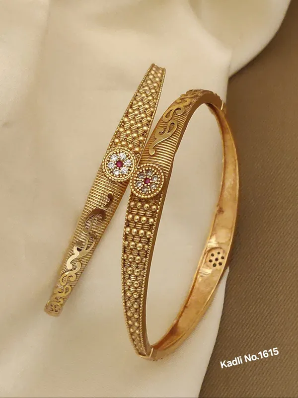 Gold_Plated_Bangles_For_Women