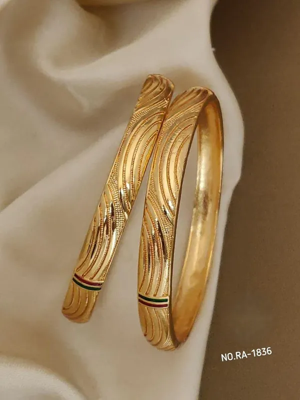 Gold_Plated_Alloy_Bangles_For_Women