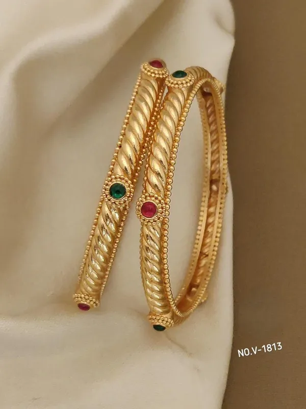 Gold_Brass_Bangles_For_Women
