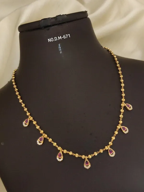Gold_Alloy_Pendant_For_Women