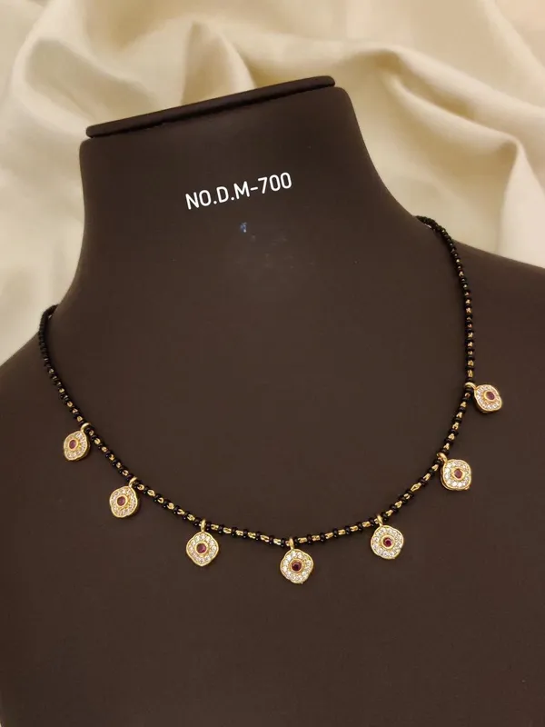 Gold_Alloy_Pendant_For_Women