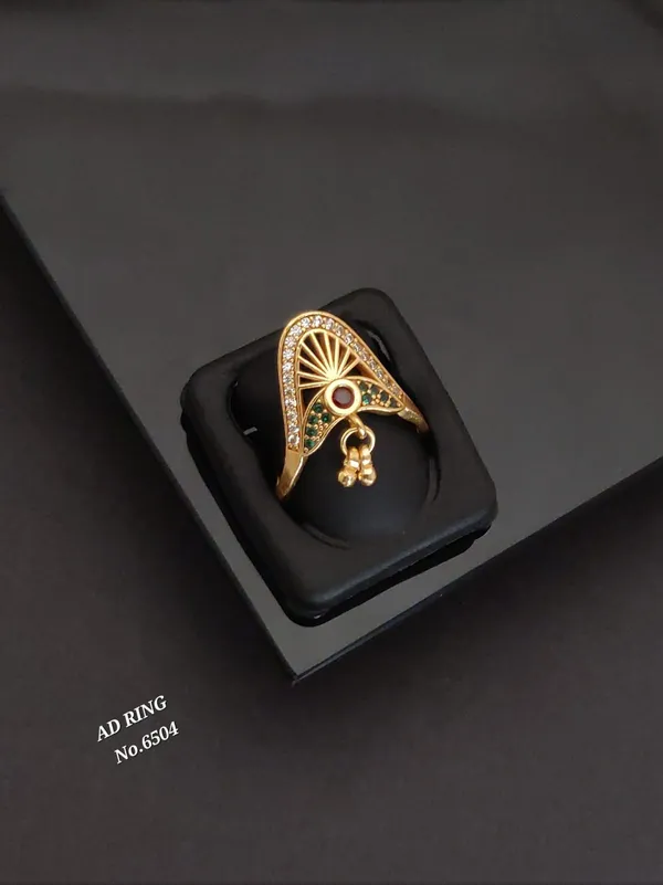 Gold_American_Diamond_Ring_For_Women