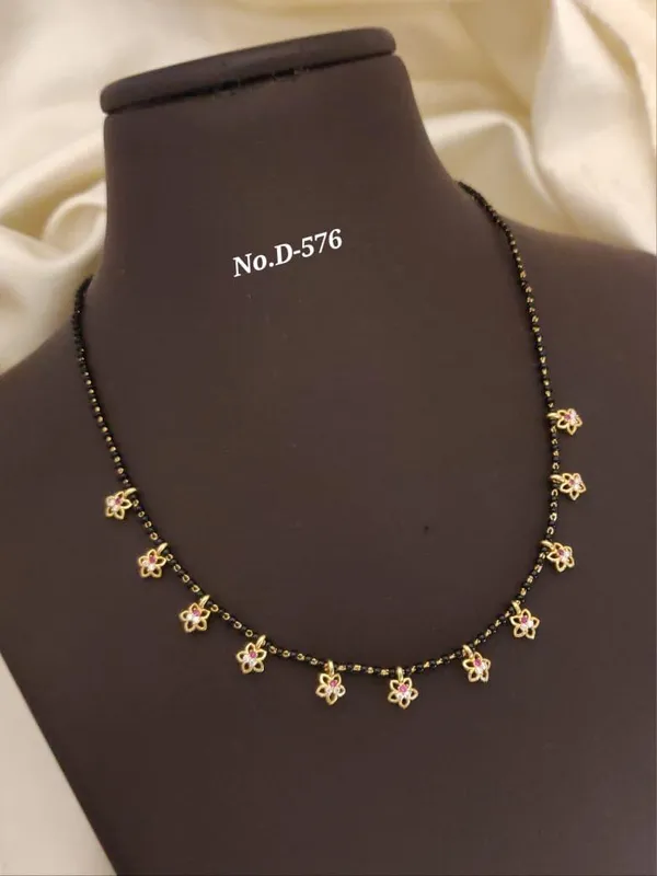 Gold_Alloy_Mangalsutra_For_Women