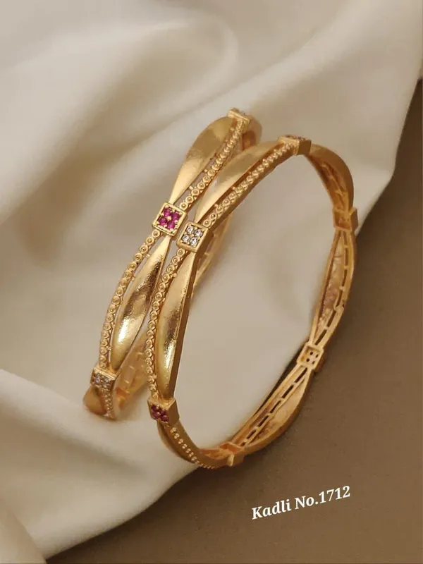 Gold_Brass_Bangles_For_Women