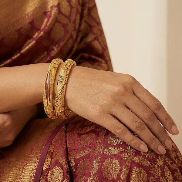 Gold_Plated_Metal_With_Meenakari_Enamel_Work_Bangles_For_Women