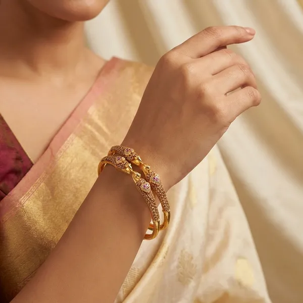 Gold_Plated_Metal_Bangles_For_Women