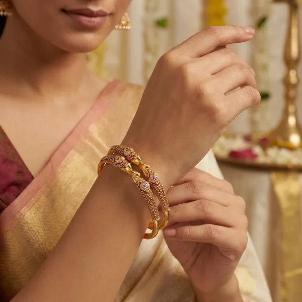 Gold_Plated_Metal_Bangles_For_Women