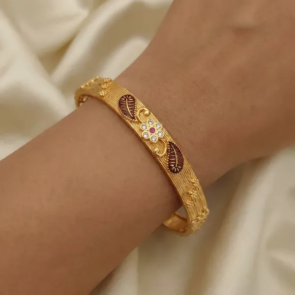Gold_Alloy_Bangles_For_Women