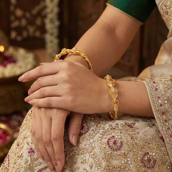 Gold_Plated_Alloy_Bangles_For_Women