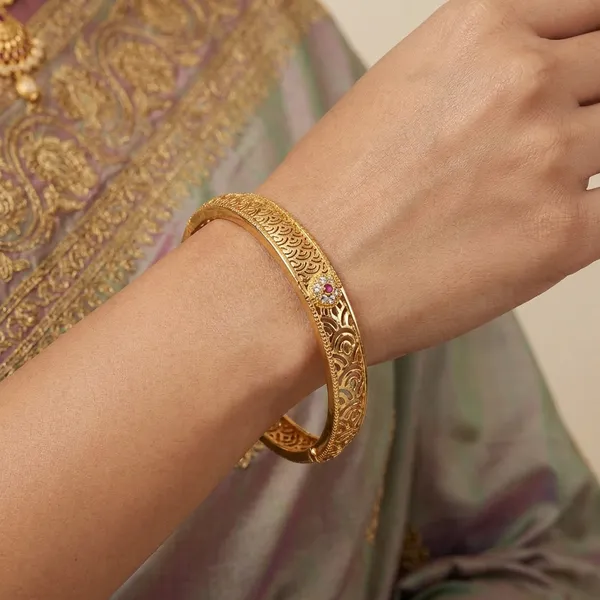 Gold_Plated_Bangles_For_Women