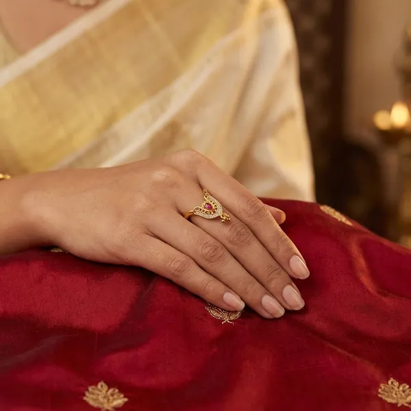 Gold_Alloy_Ring_For_Women