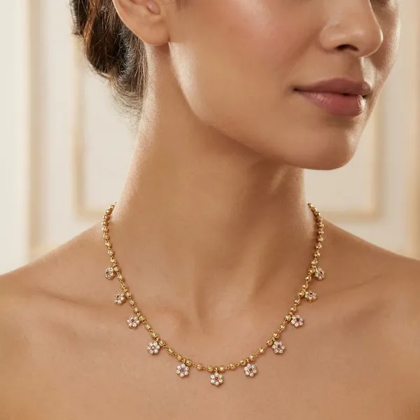 Gold_Alloy_Necklace_For_Women