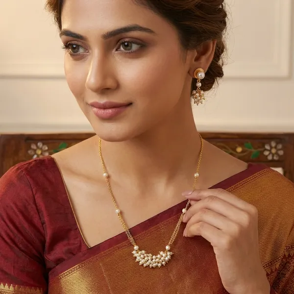 Gold_Alloy_Necklace_For_Women