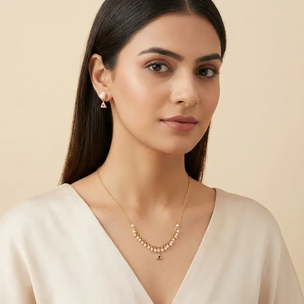 Gold_Alloy_Necklace_For_Women