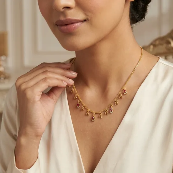 Gold_Alloy_Necklace_For_Women