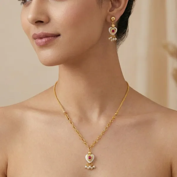 Gold_Alloy_Necklace_For_Women