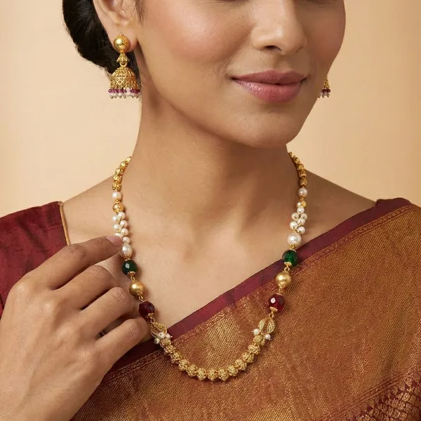 Gold_Alloy_Necklace_For_Women