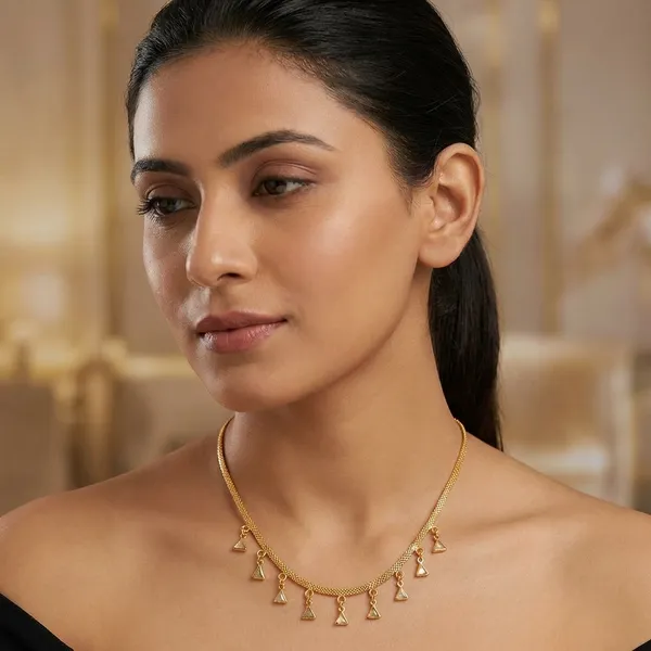 Gold_Metal_Necklace_For_Women