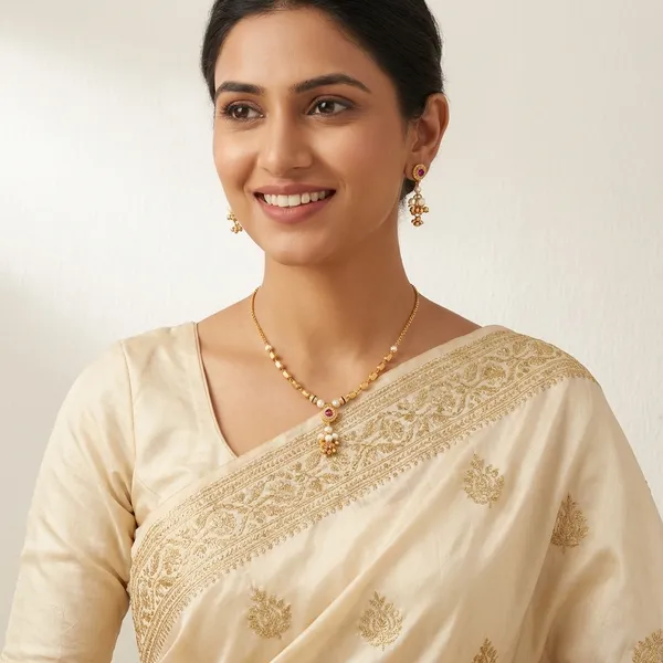 Gold_Alloy_Necklace_For_Women